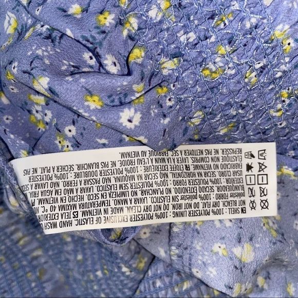 NWT Forever 21 Periwinkle Puff Sleeve Ruffle Hem Shirred Dress Size Medium - Picture 5 of 5